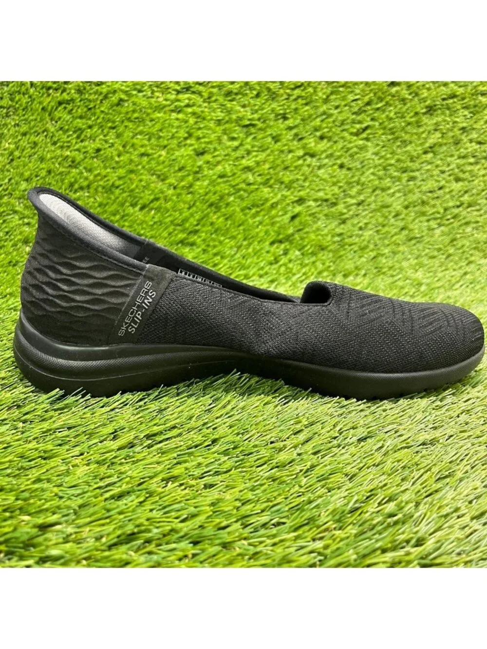 Skechers On The Go Flex-Clover Womens Size 8 Black Casual Walking Slip-On Shoes